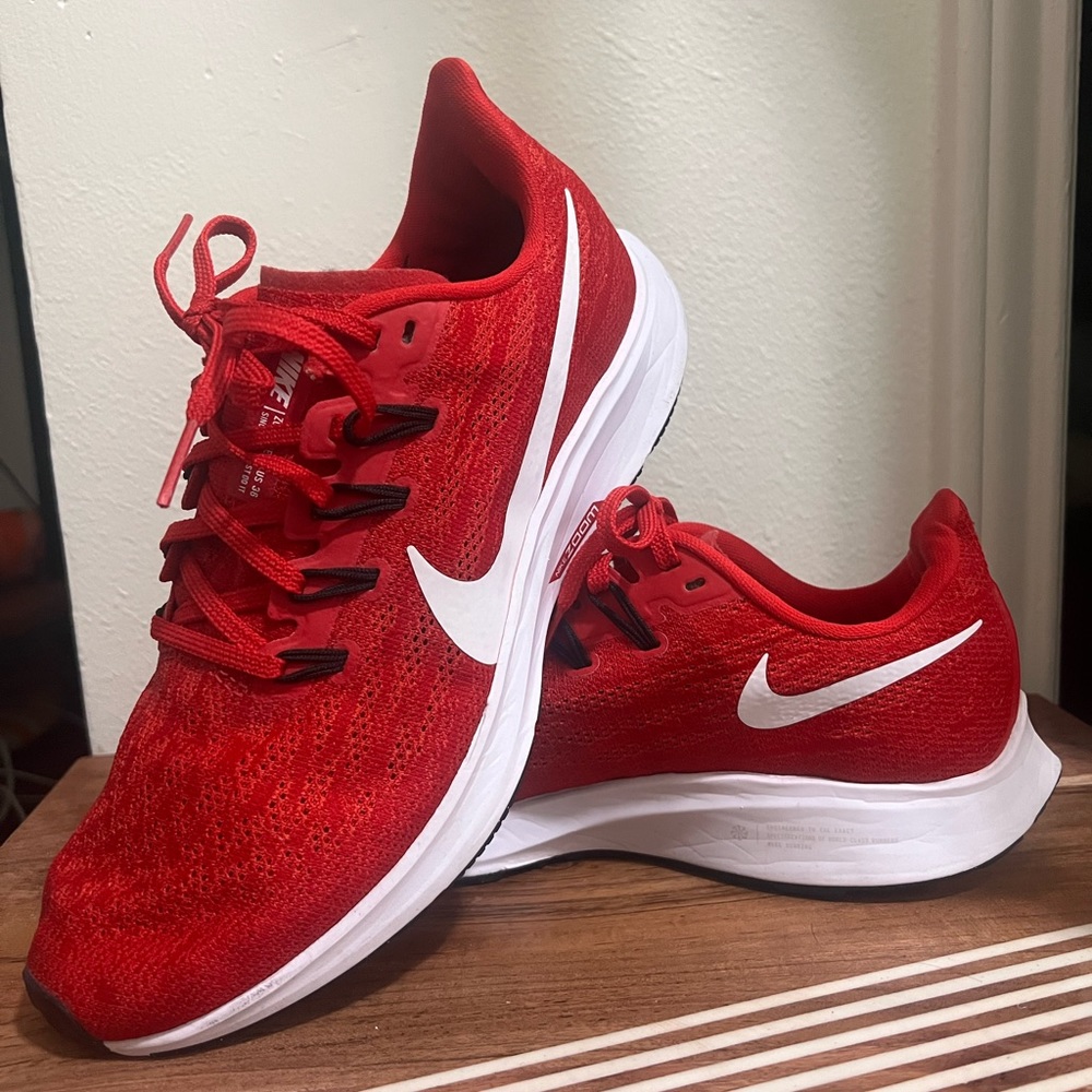 Nike Air Zoom Pegasus Red size 8.5 womens